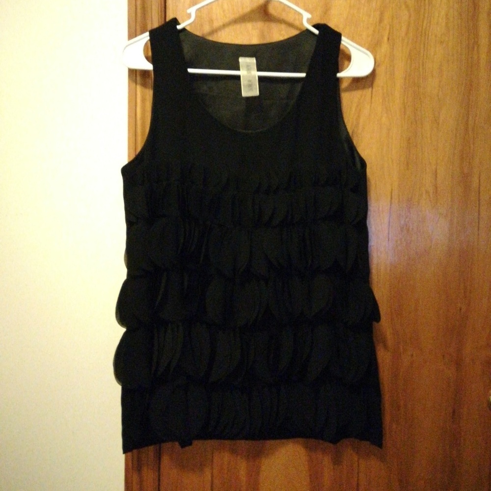 Sleeveless tops